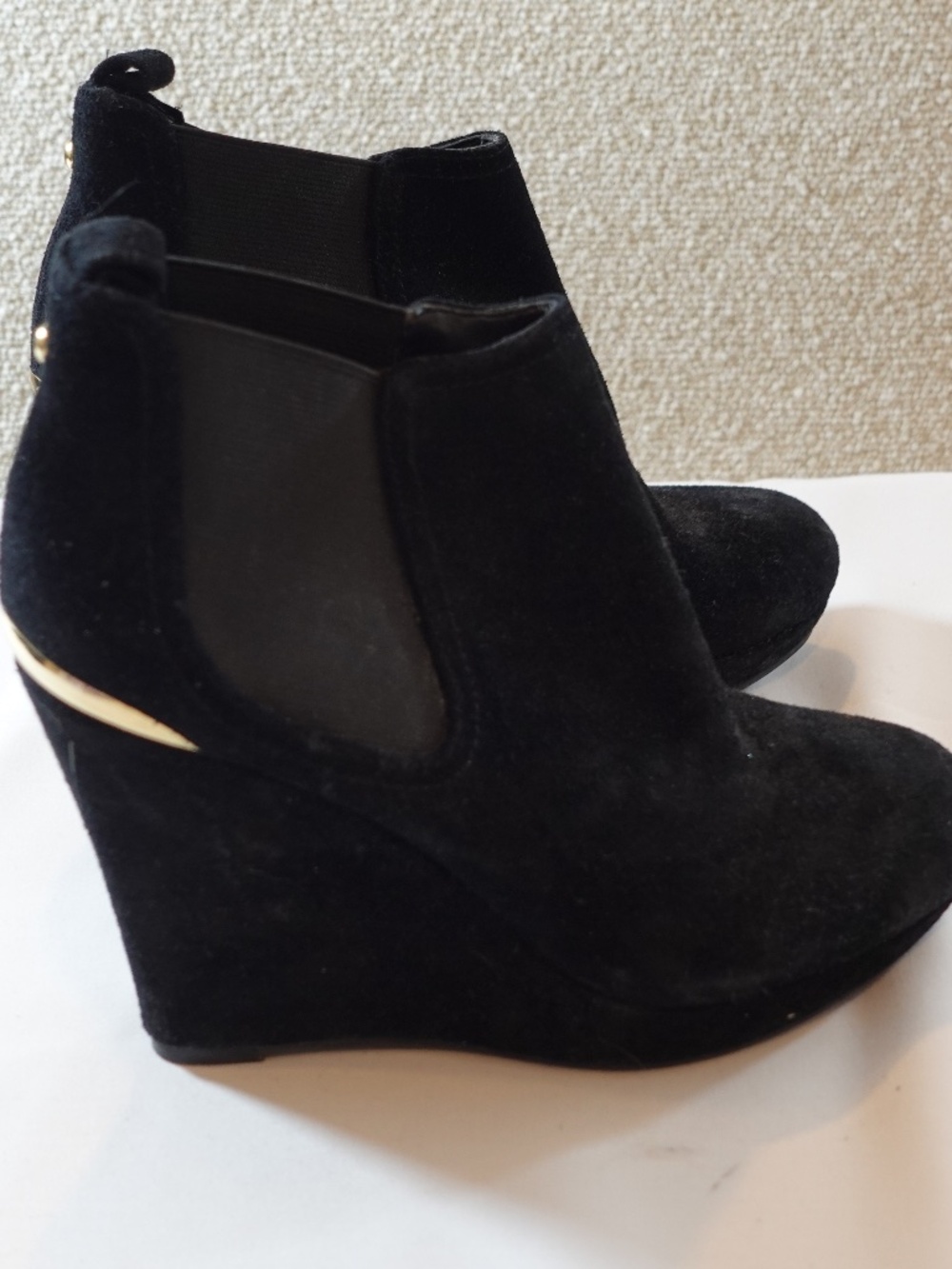 Platform suade wedge